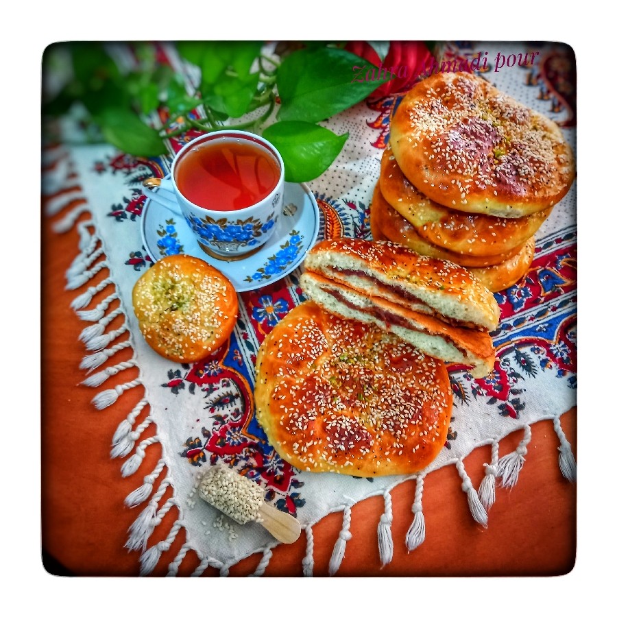 عکس نان مغزدار خرمایی