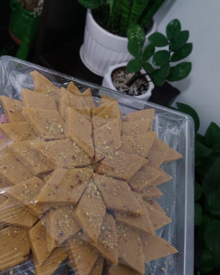 حلوا خشک آملی بادستور حدیث عزیزم