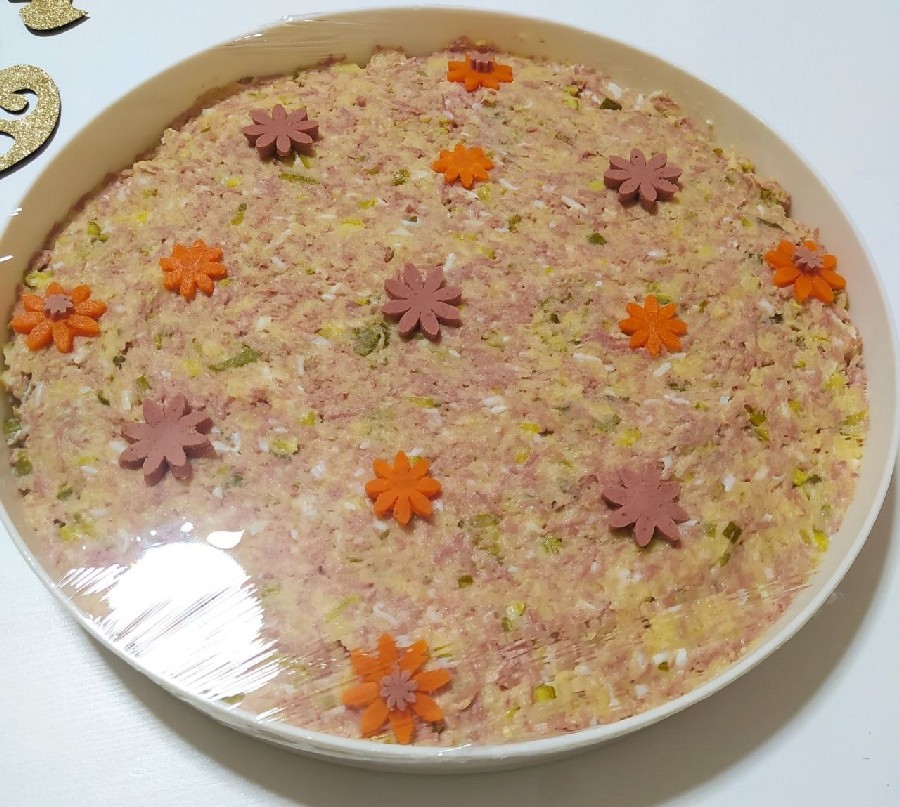 عکس سالاد الویه با کالباس مرغ خونگی
سميرا پز