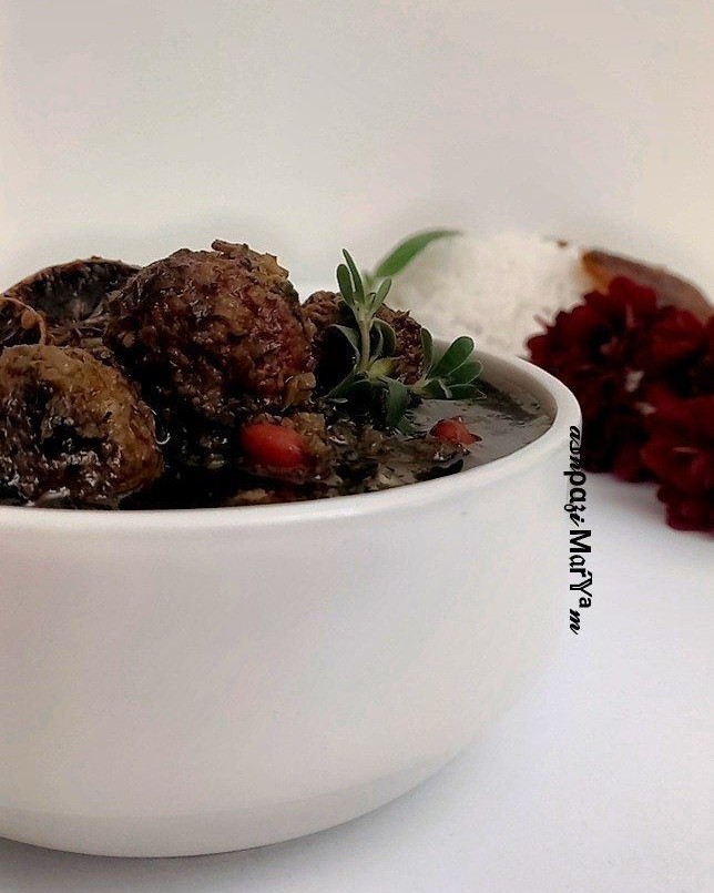 عکس خورشت قورمه سبزی با خرفه