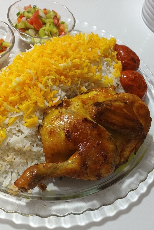 عکس اکبر جوجه 
ورق بزن عزیزم 
