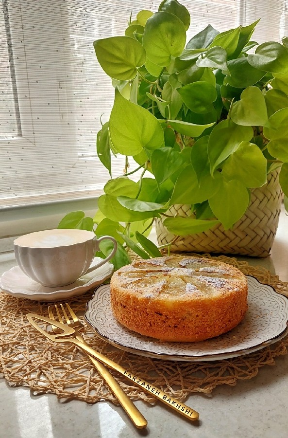 عکس کیک سیب برگردون