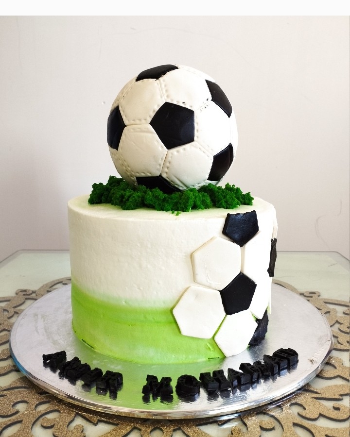 چند تا از کیک تولدای پارسال که عکسشو نزاشته بودم بمونه به یادگارر?