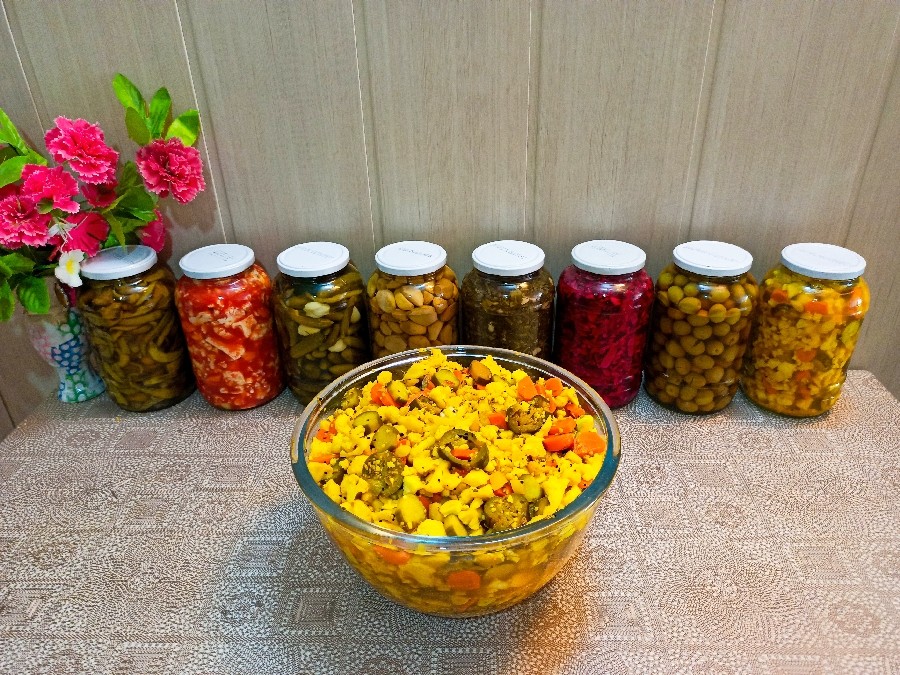 عکس ترشی گل کلم مخلوط
