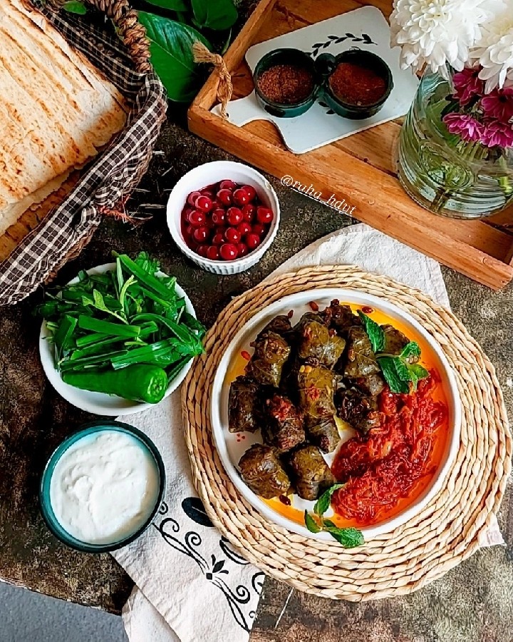 عکس دلمه ی برگ مو