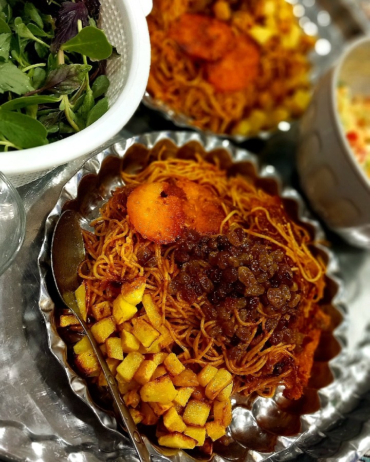 عکس ماکرونی?