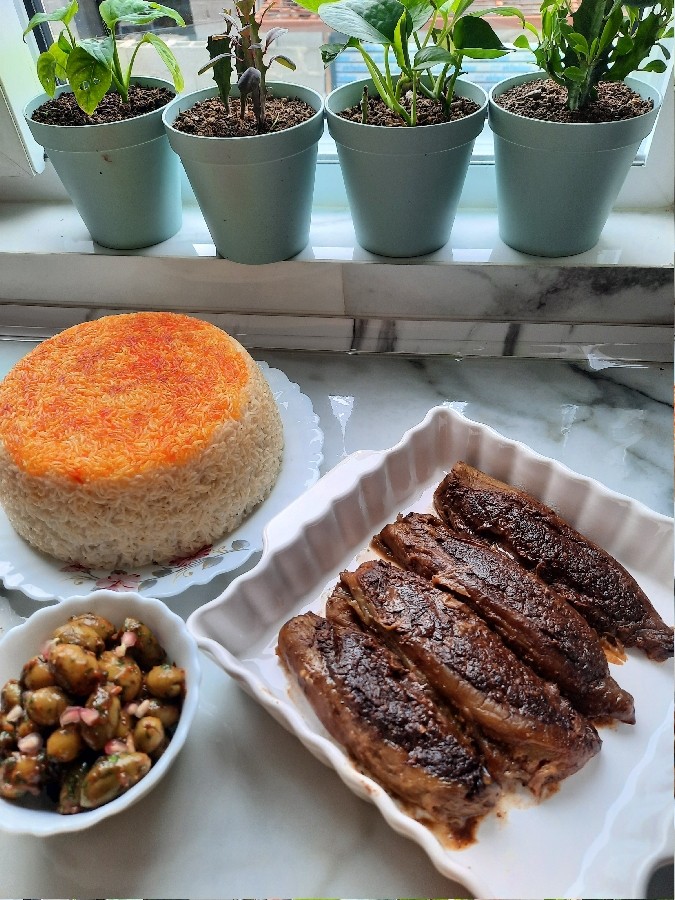 عکس بادمجان شکم پر گیلانی
