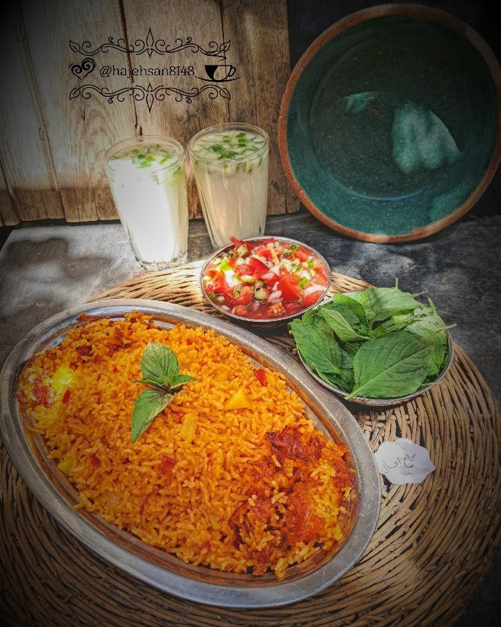 عکس #دمپختک_دمی_گوجه

hajehsan ??
دمی گوجه یا دمپختک قبول دارین غذای بهشتی؟! سر ته‌دیگشم همیشه دعواست?