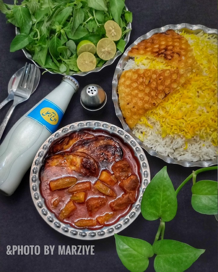 عکس خورشت بامیه وبادمجون