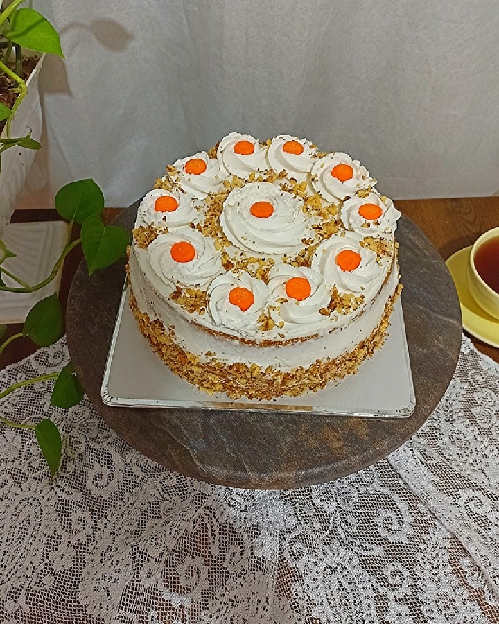 عکس کیک هویج و گردو
