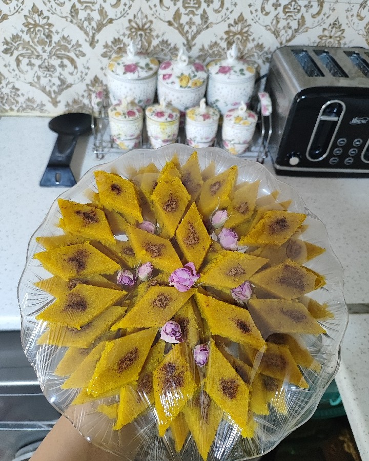 عکس پلا دونه حلوا (حلوای سنگی)