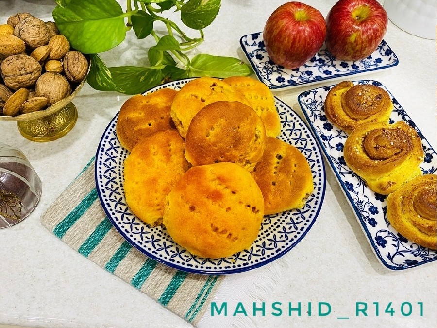 عکس کلوچه با مغزی سیب و دارچین و گردو