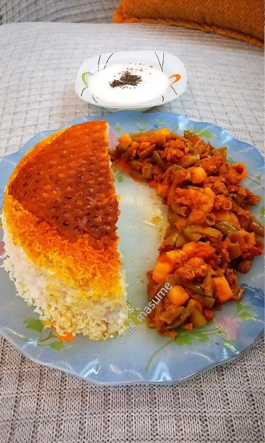 عکس خورش لوبیا سبز با گوشت چرخکرده  