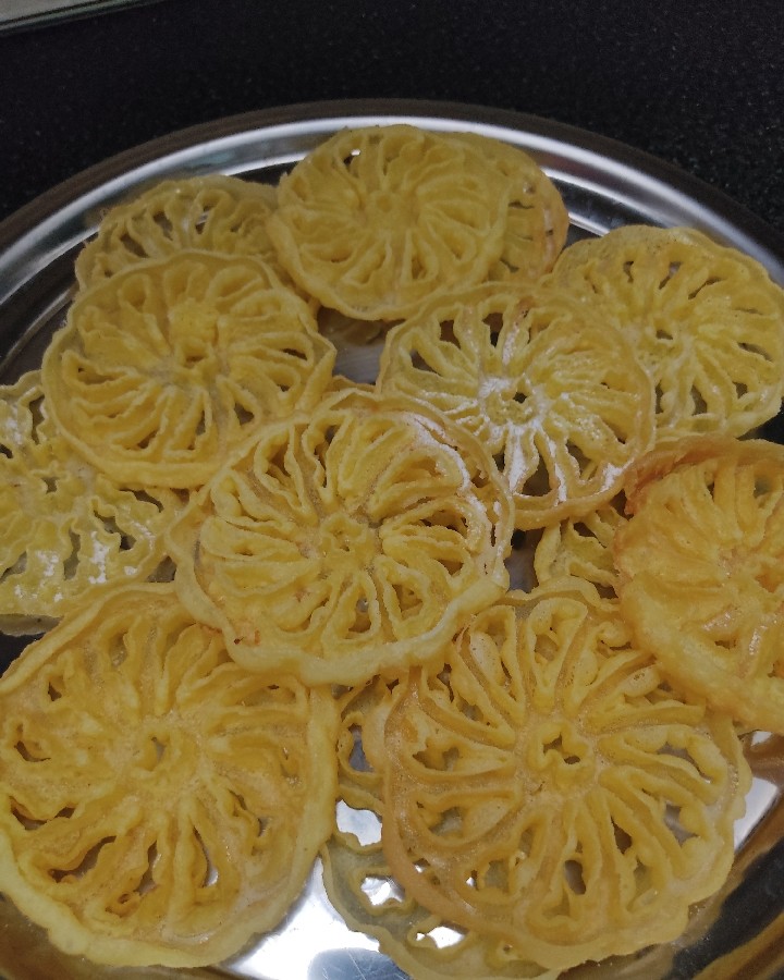 عکس شیرینی پنجره ای