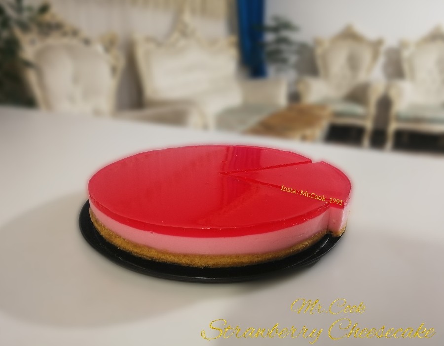 عکس چیز کیک توت فرنگی