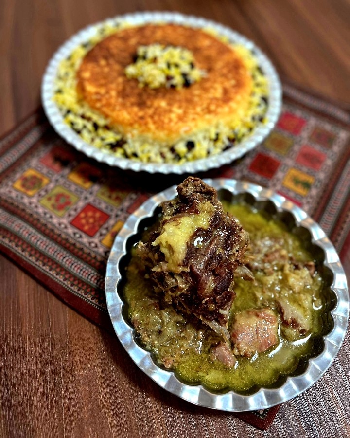  چلو گوشت با تهدیگ تخم مرغ