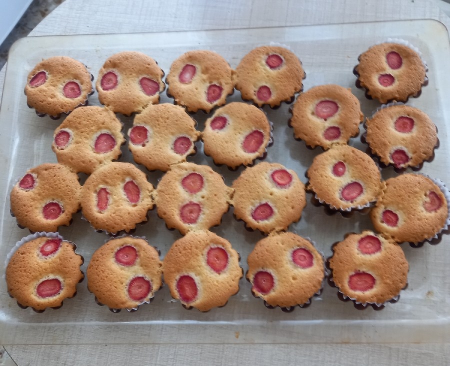 پای توت فرنگی 