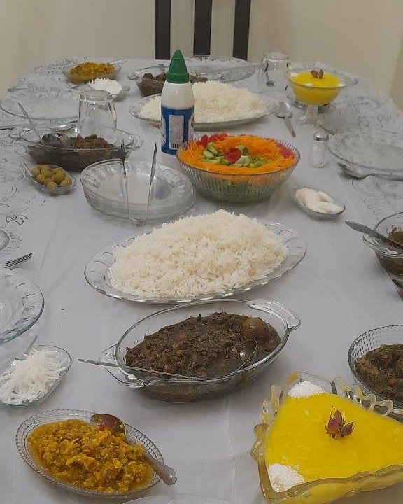 قورمه سبزی شام امشب ما 
