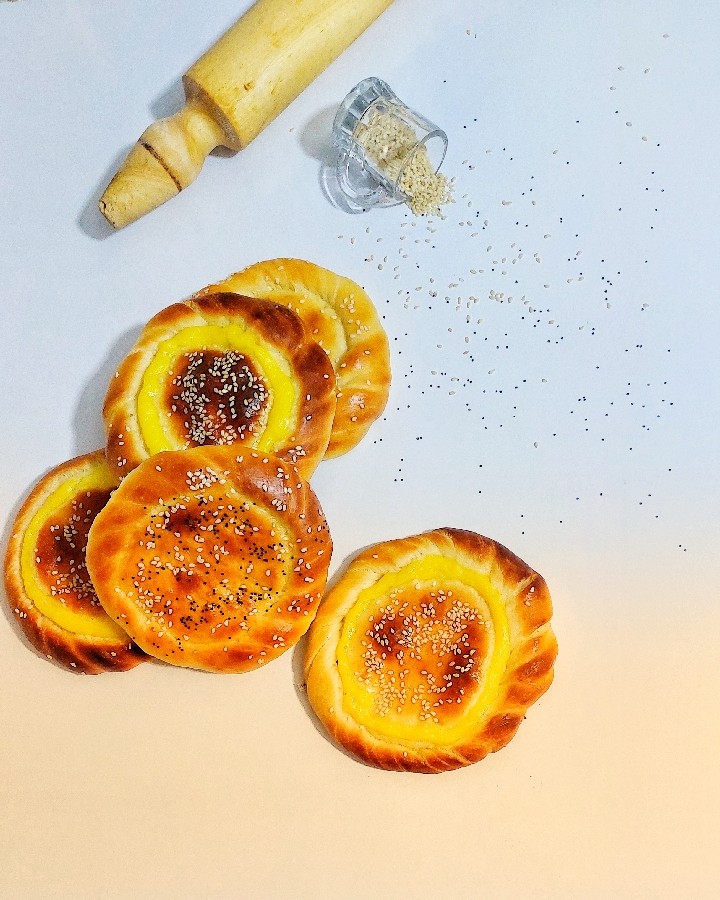 عکس نان شیرمال با کرمفیل خانگی