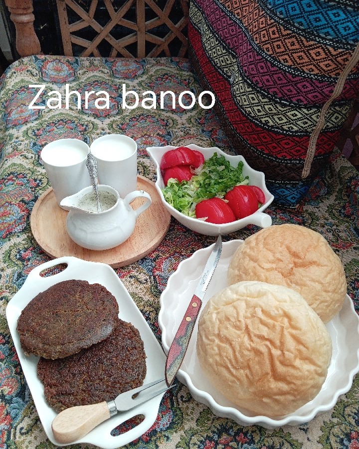 عکس ساندویچ همبرگر خونگیم.