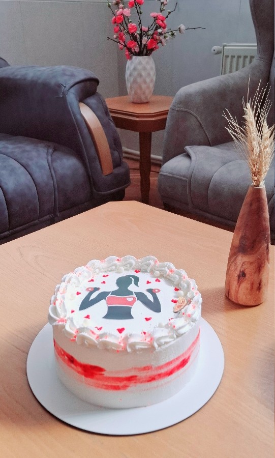 کیک تولد خانوم ورزشکار 