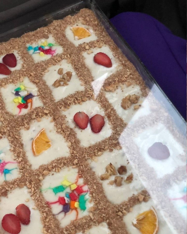 کیک و هل و گلاب