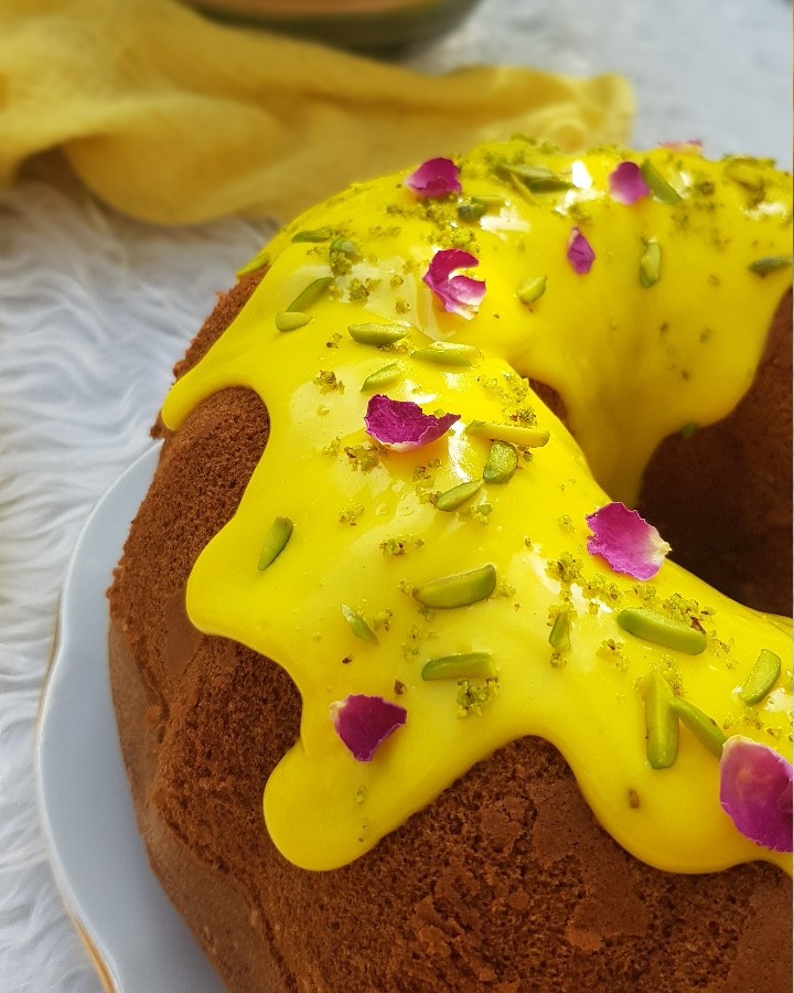 عکس کیک هل و گلاب و زعفران