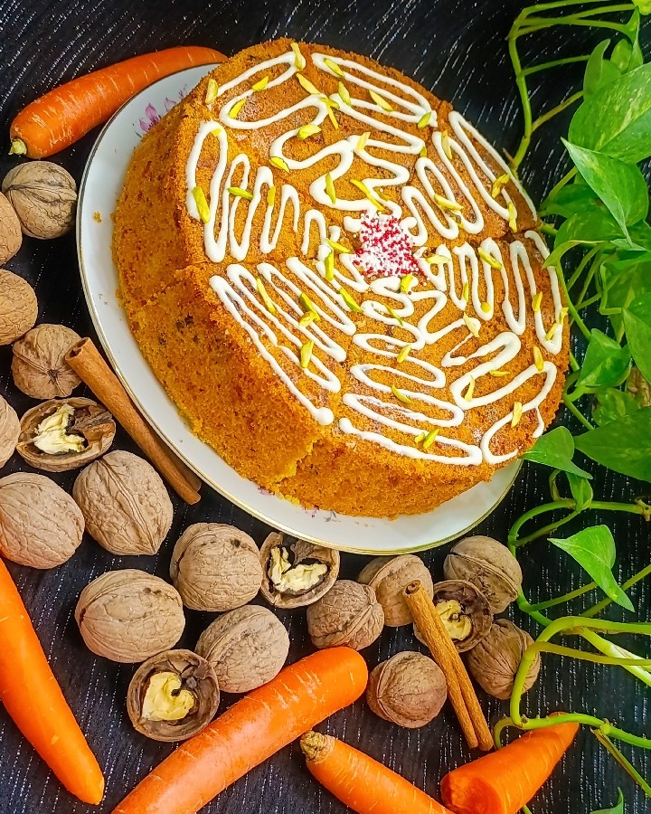 عکس کیک هویج و گردو