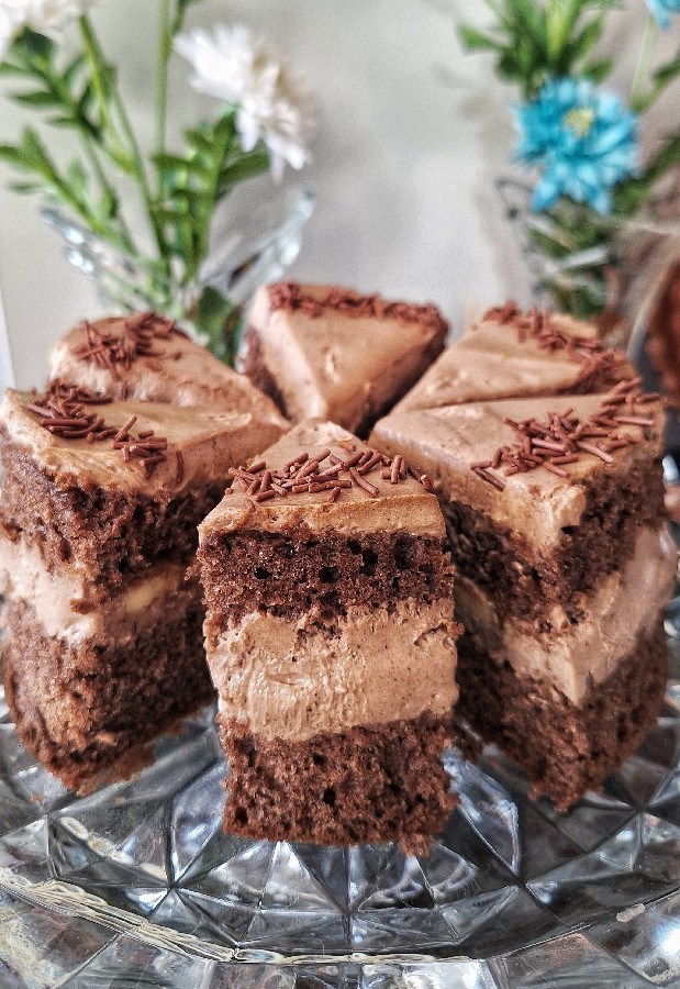 عکس کیک شکلاتی بی بی
