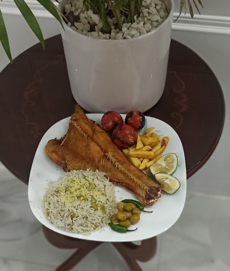 عکس سبزی پلو با ماهی 
