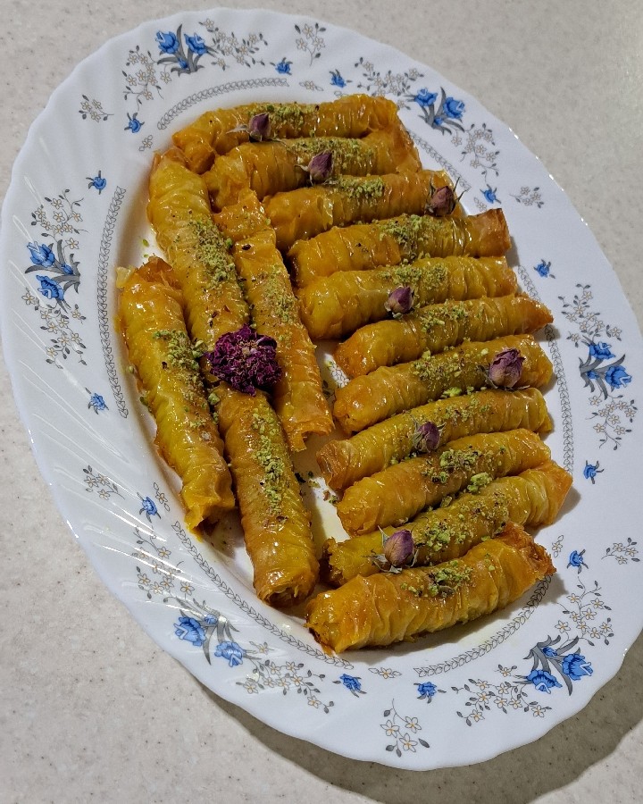 باقلواگردو وپسته