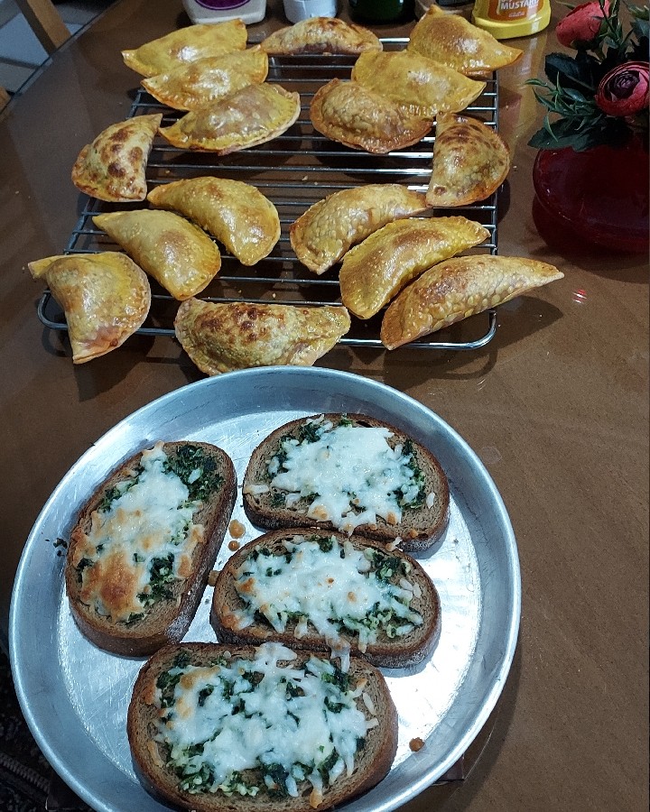 پیراشکی و نون سیر