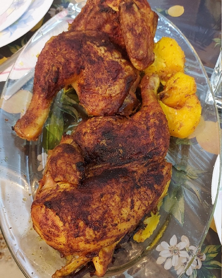 مهمونی خونه خواهر مهربونم سمیه جون 