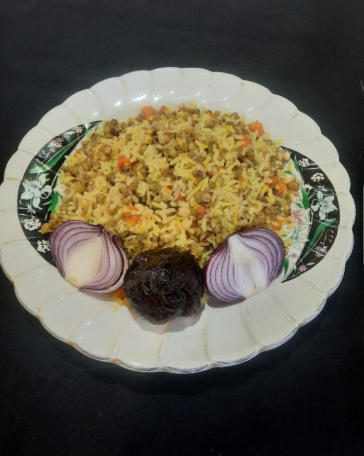 عکس ماش پلو زعفرانی