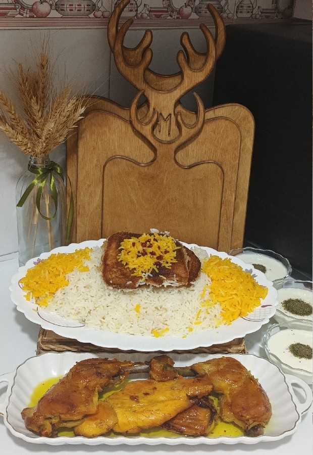 عکس خوراک مرغ زعفرونی
با ته‌دیگ نون تست
