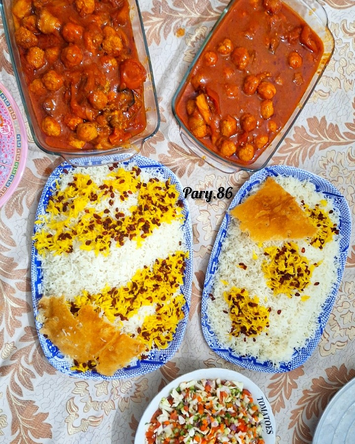 عکس زرشکپلو با خورشت بادمجان قلقلی