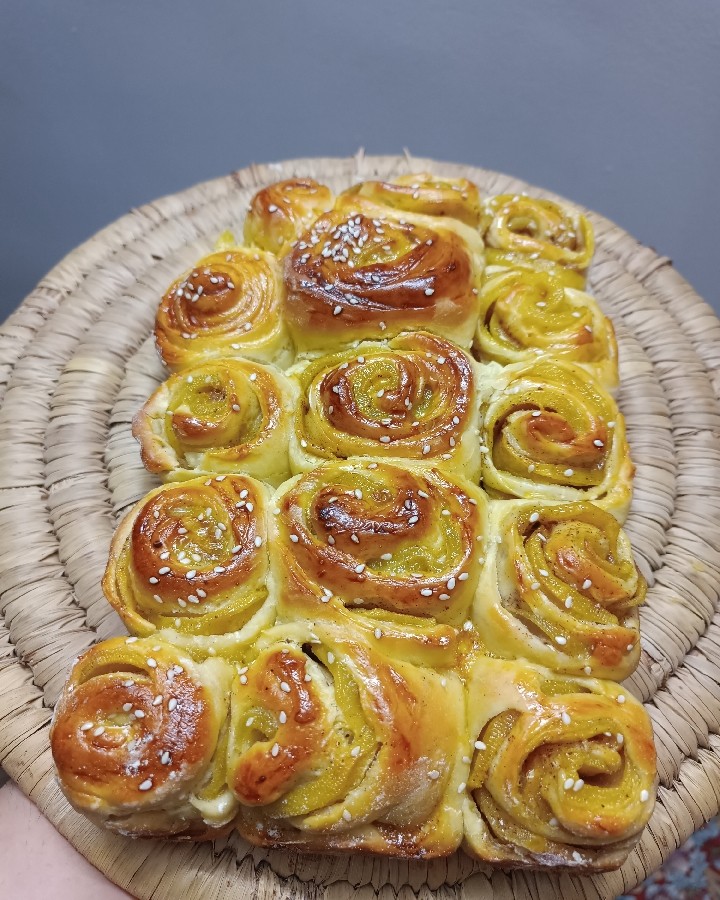 نان سیب و دارچین 