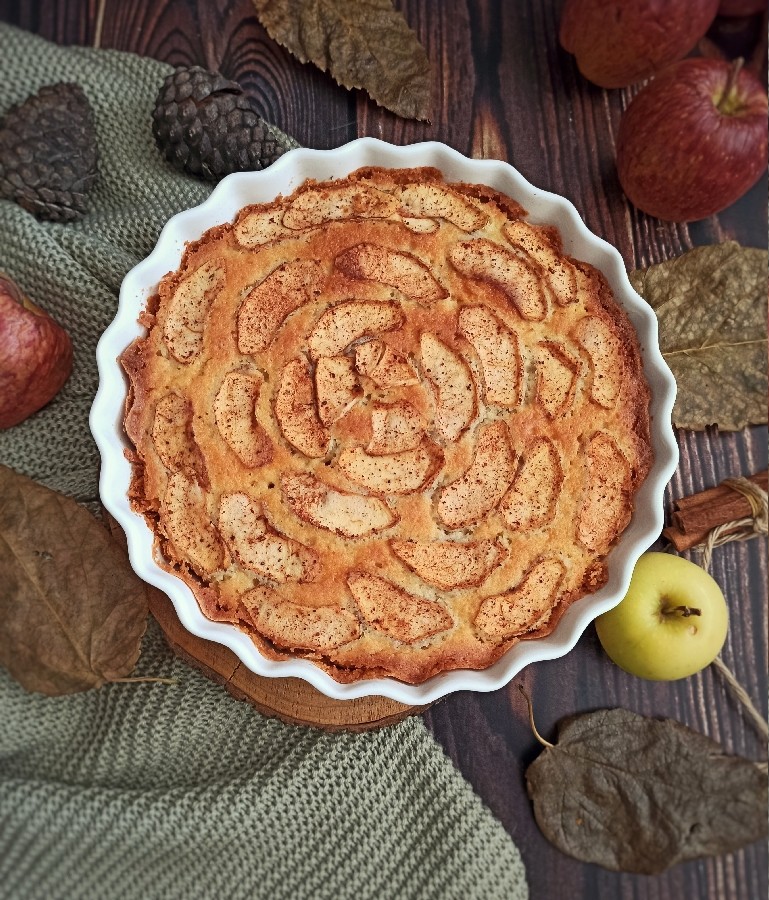 کیک سیب و دارچین