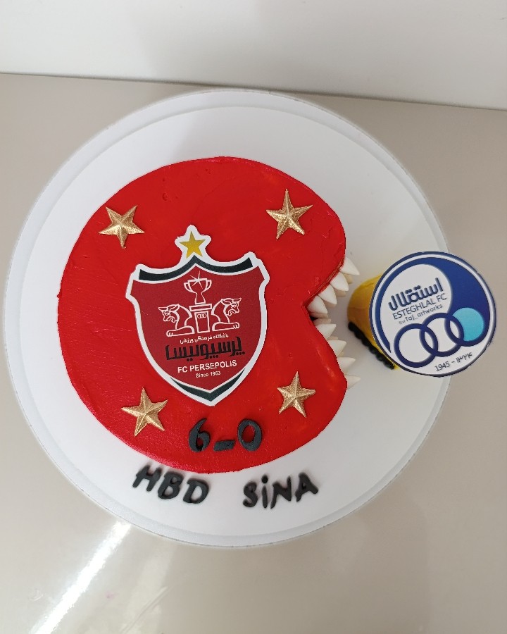 کیک پرسپولیس به وزن۱/۳۷۰