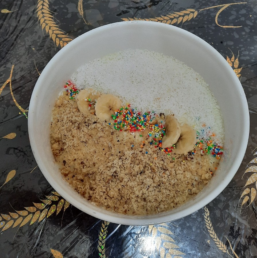 دسر بیسکوئیت و موز