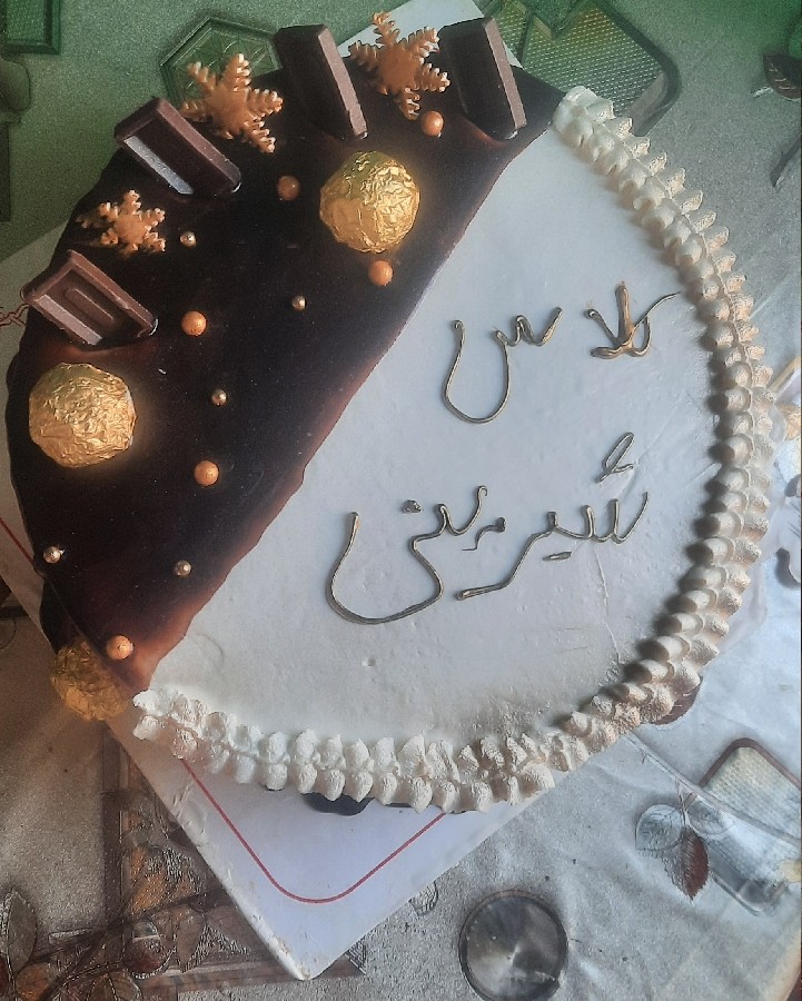 کیک تولد شکلاتی 
