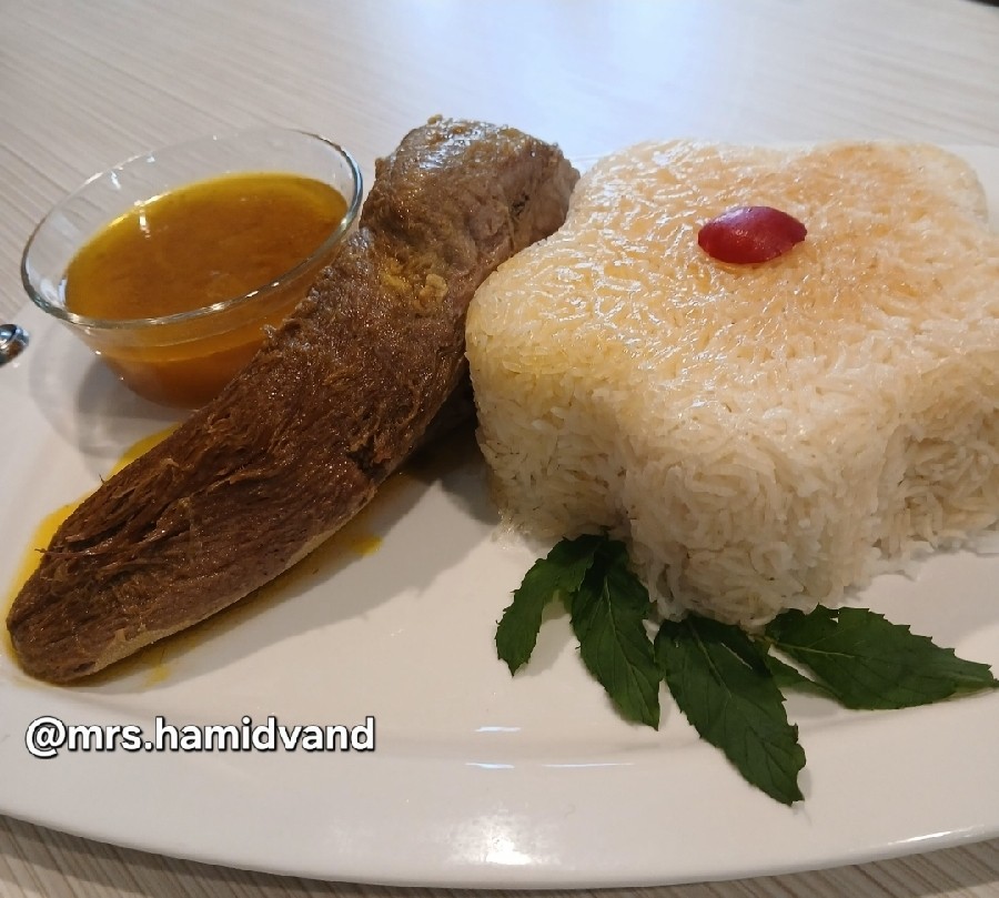 عکس زبان گوساله 