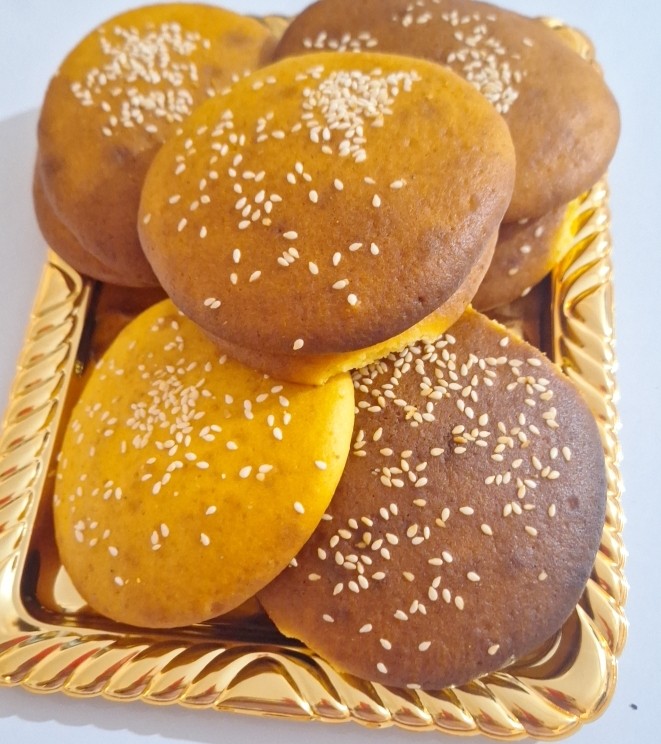 کیک‌یزدی‌وکولوچه‌دومی‌یزدی