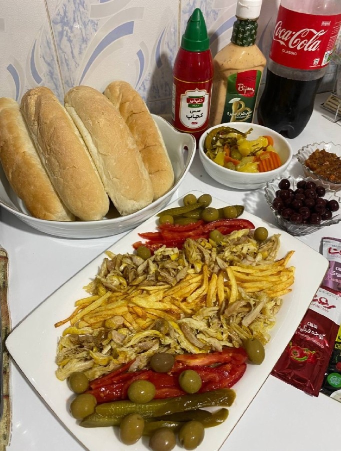 ساندویچ مرغ
ورق بزن عزیزم 