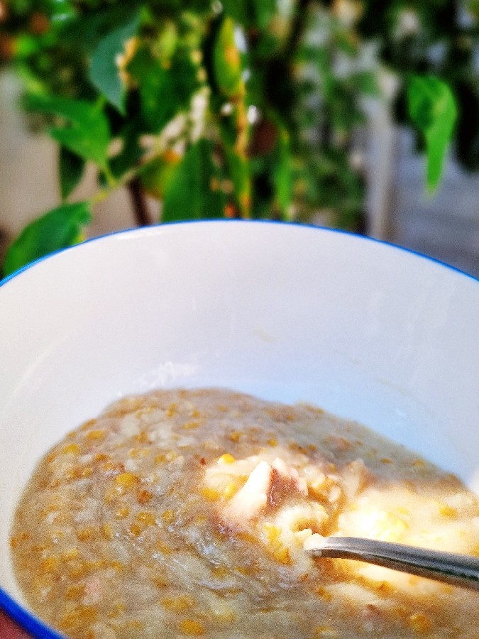 حلیم مامان‌خانوم‌پز