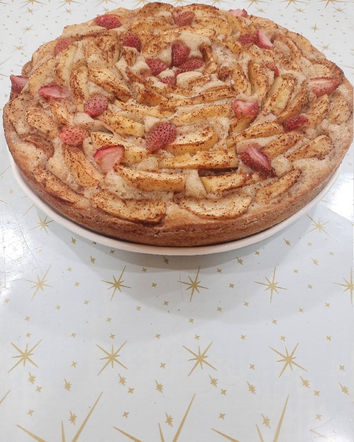 کیک سیب و دارچین 