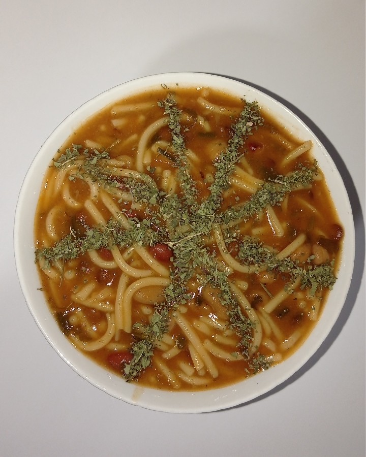 آش رشته ی زنمو پز.