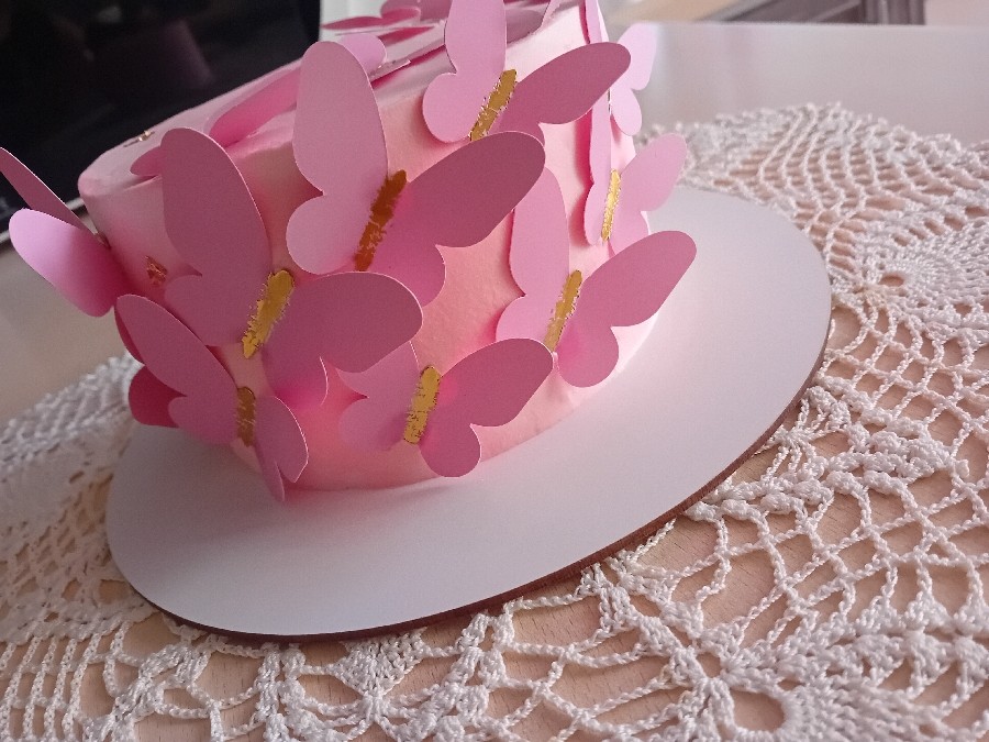 کیک پروانه ای