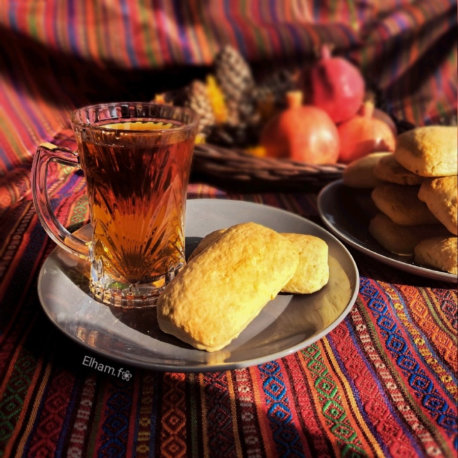 عکس نان خوانساری و چای به