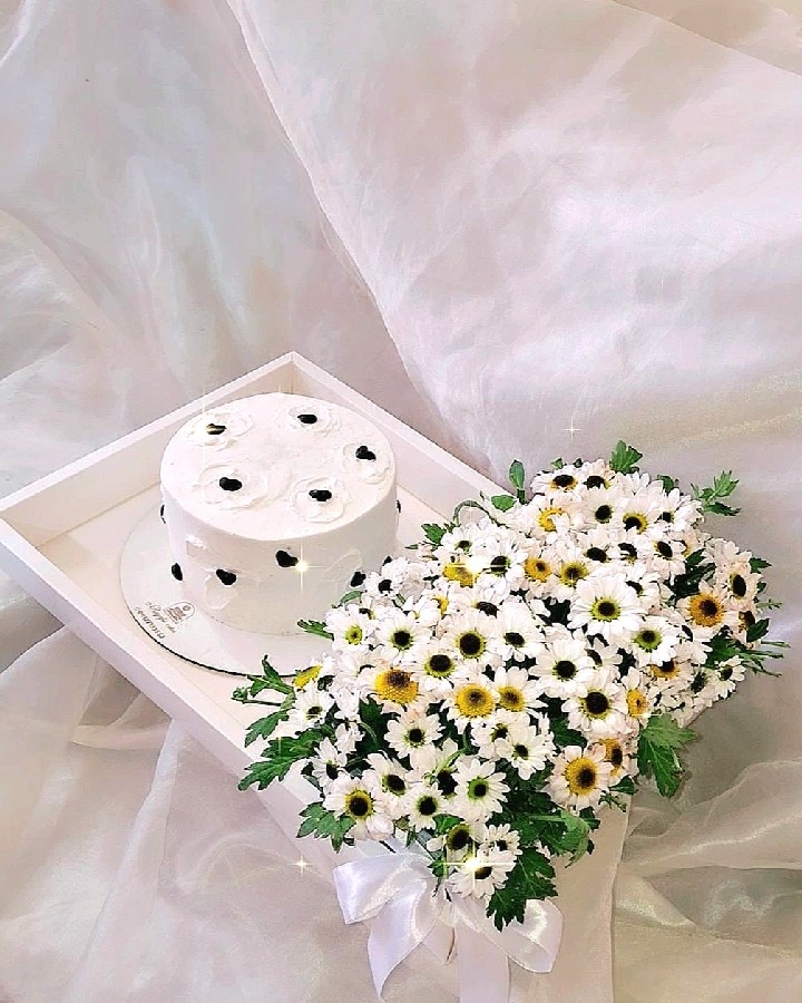 کیک باکس گل